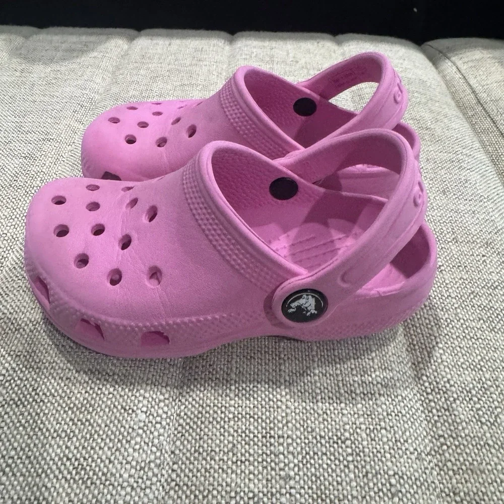 Crocs Size C 9 Classic Slip On Watershoes Kids Child Pink